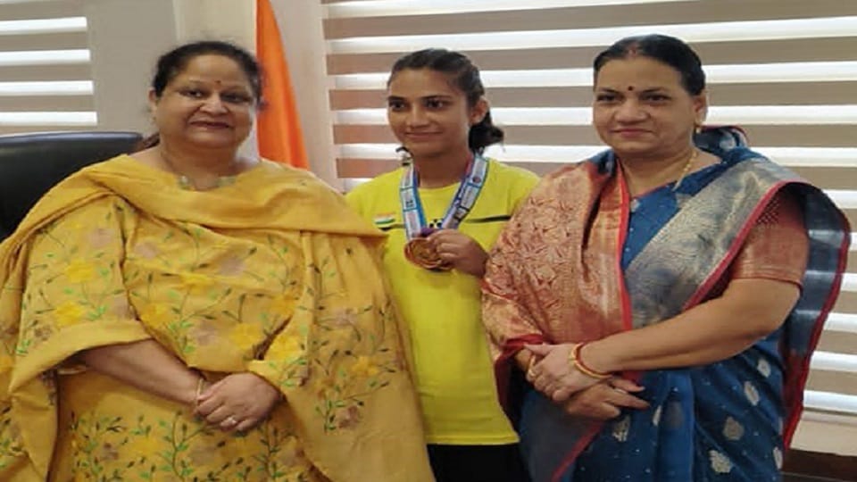 Truck driver daughter Kanak won two medals in Uganda