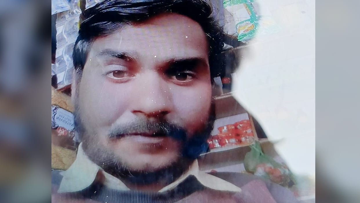 Helper dies after being crushed by school bus in bareilly