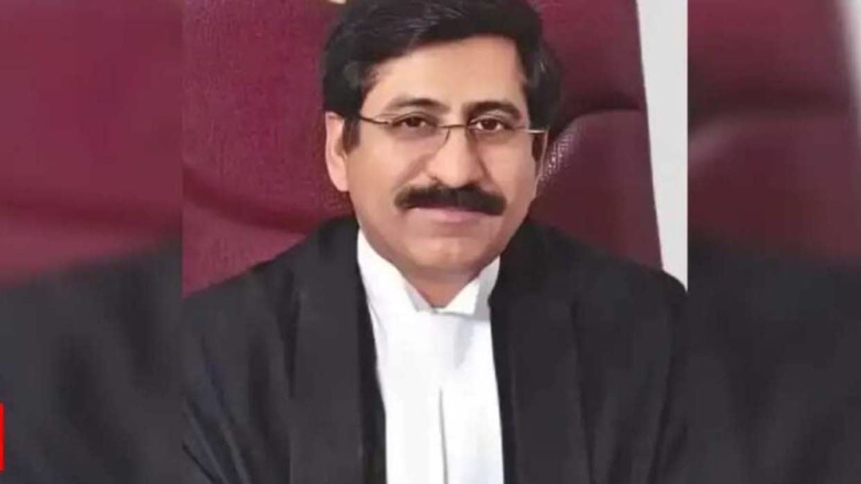 MP News Justice Sanjeev Sachdeva Sworn In As Chief Justice of Madhya Pradesh High Court