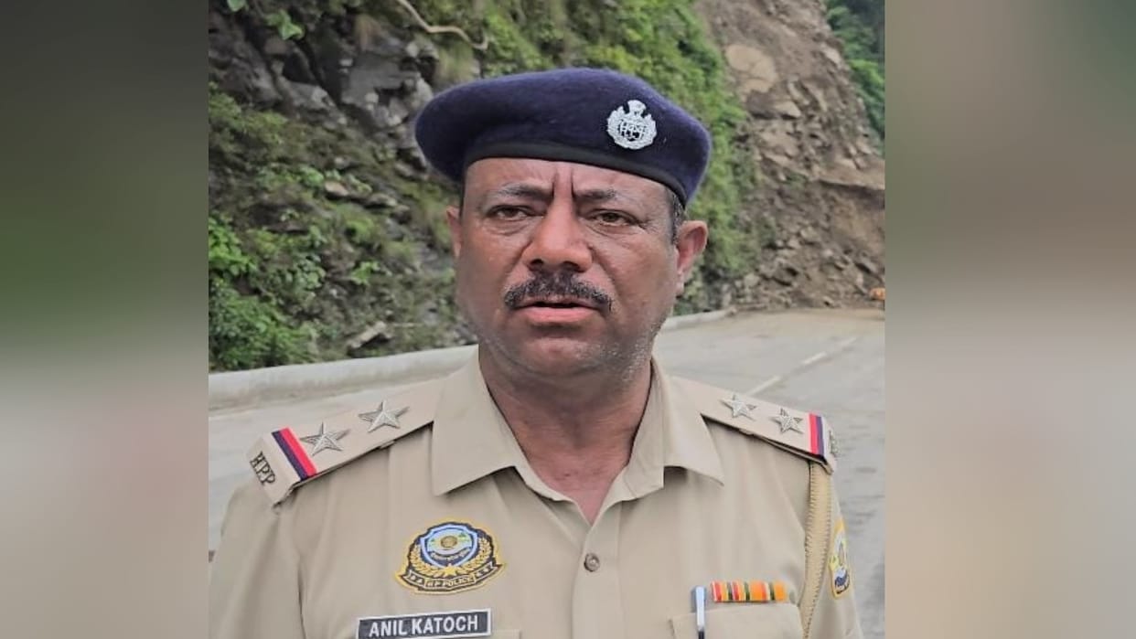 An example of humanity: Pandoh police gave Rs 17,202 to Mandi disaster affected people