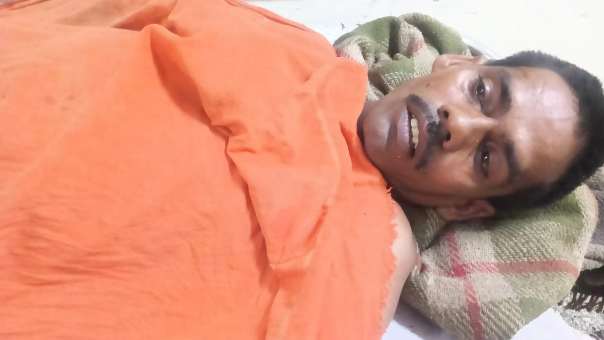 accident happened with an e-rickshaw driver going on road that people got scared