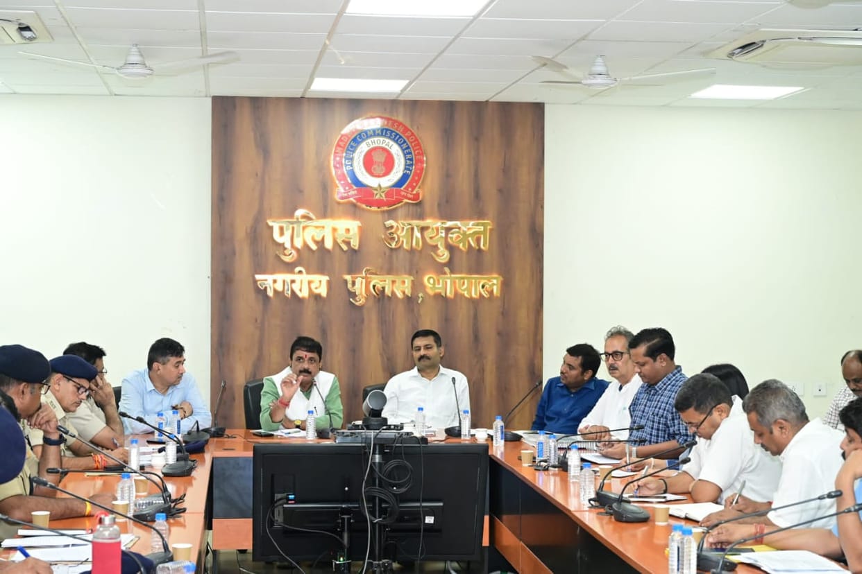MP News: Bhopal MP Alok Sharma said- prepare a plan to improve the left turn system in a week