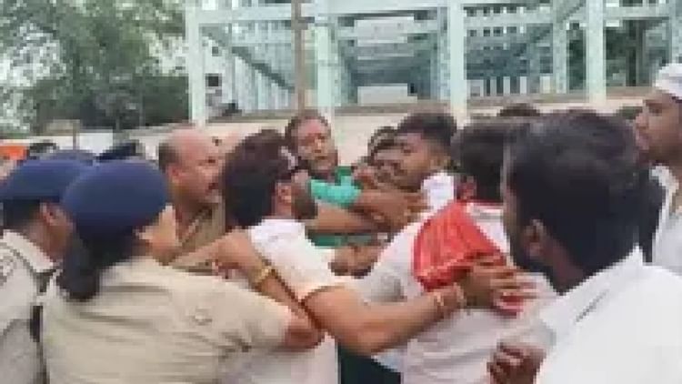 छत्तीसगढ़ शराब घोटाला: पांच दिन की रिमांड पर भेजे गए  चैतन्य बघेल,  ईडी करेगी पूछताछ