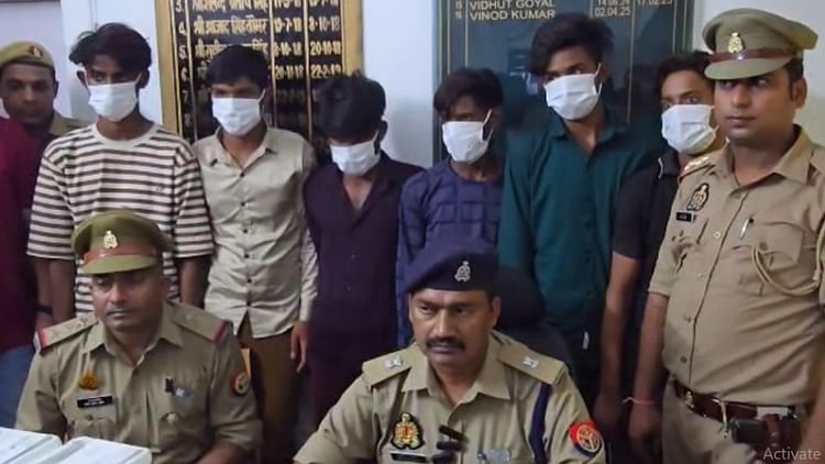 ग्रेटर नोएडा में फोन स्नैचिंग गैंग का पर्दाफाश: छह बदमाश गिरफ्तार, 26 मोबाइल मोबाइल बरामद; ऐसे करते थे लूट