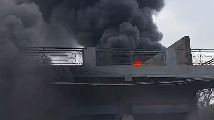 Fire Broke Out In Chemical Factory In Sabhapur Area Of Delhi – Amar Ujala Hindi News Live