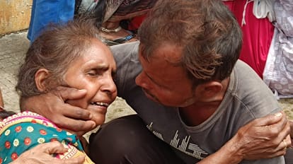 Kanpur youth jumped from Ganga barrage search continues angry family members blocked the road