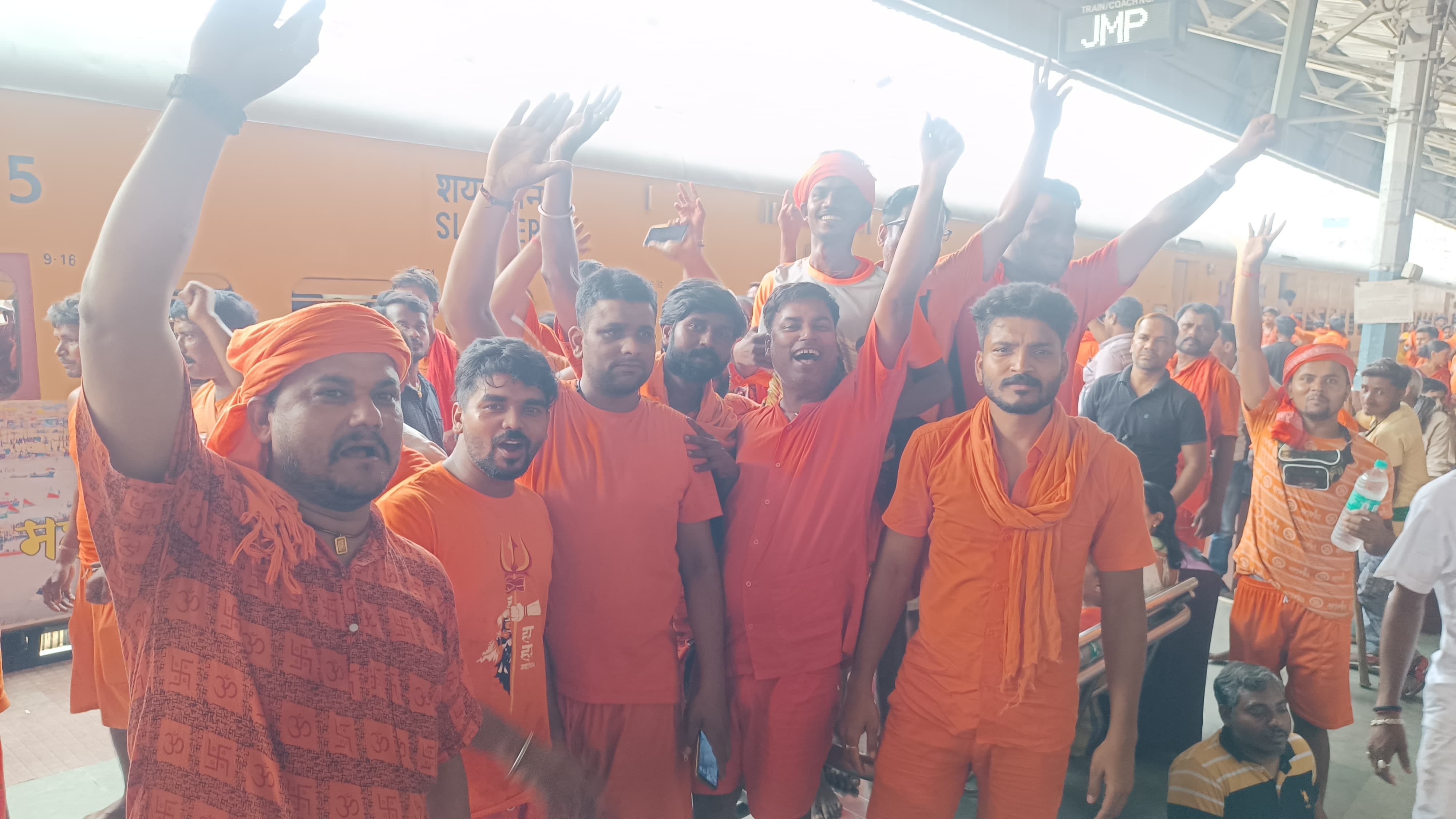 कांवड़ियों ने किया हंगामा