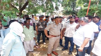 UP News: Major accident in Bijnor, three including supervisor died after falling into sugar mill tank