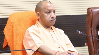 CM Yogi expressed strong displeasure over lathi charge on LLB students in Barabanki ordered removal of CO