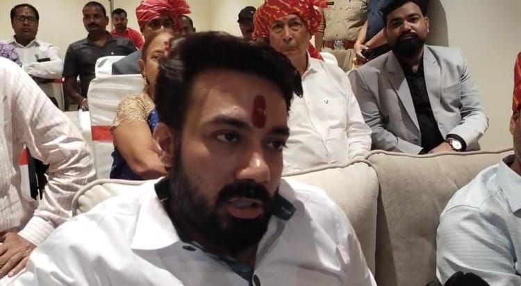 Bihar: 'जिनके परिवार में दो मुख्यमंत्री रहे, उनकी पढ़ाई केवल 9वीं कक्षा तक', चिराग के सांसद का तेजस्वी पर हमला