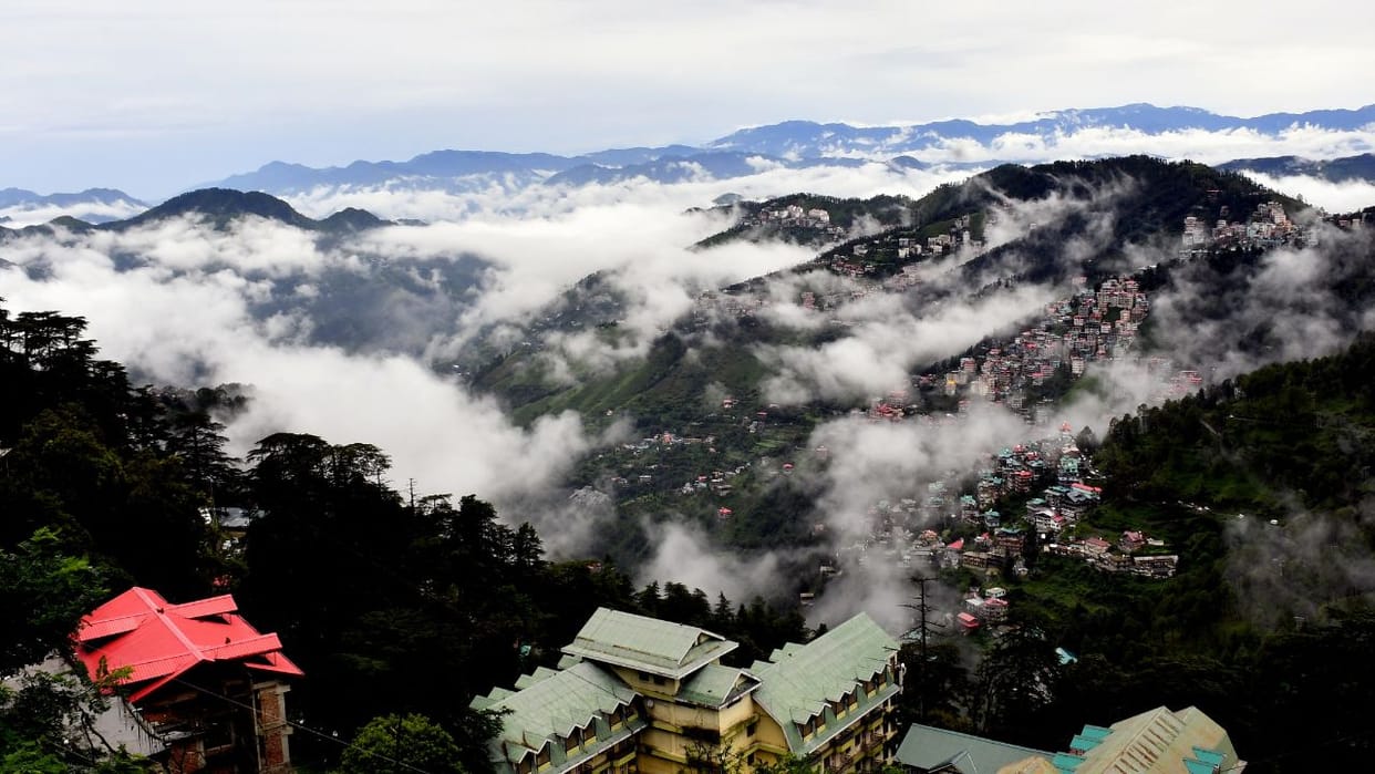 Himachal Weather Four houses in danger in Kullu Bhalan clear weather in most parts of the state today