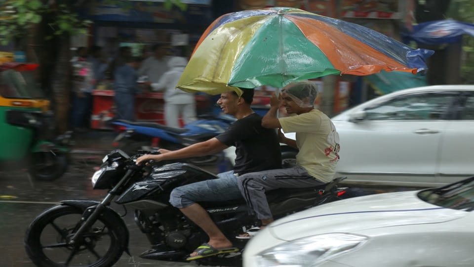 Weather News in hindi Heavy rains in Delhi-NCR how Saturday and Sunday will be in capital