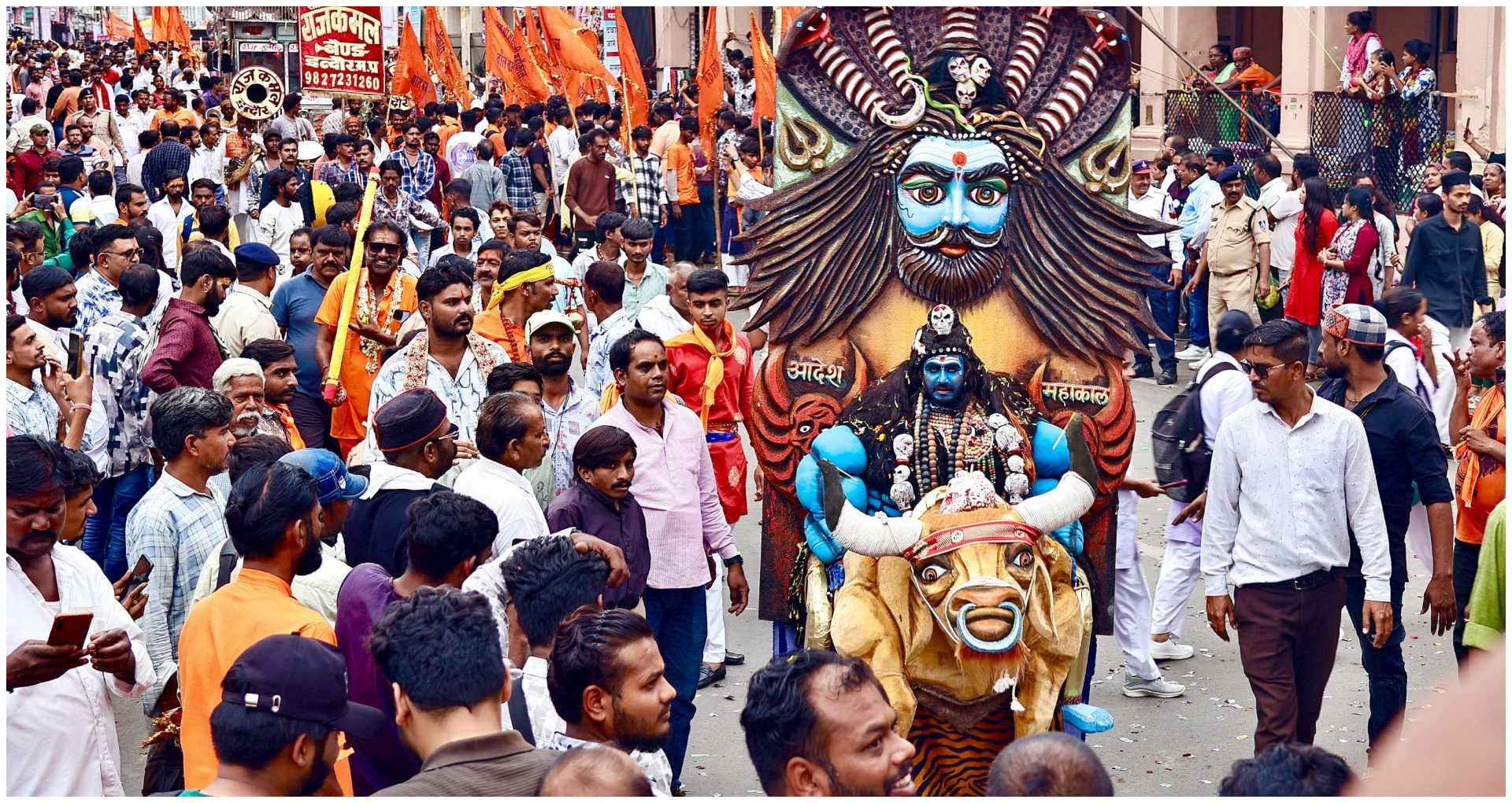 Baneshwari Kanwar Yatra 2025 Starts from Maheshwar Reaches Indore Heads to Ujjain for Mahakal Abhishek