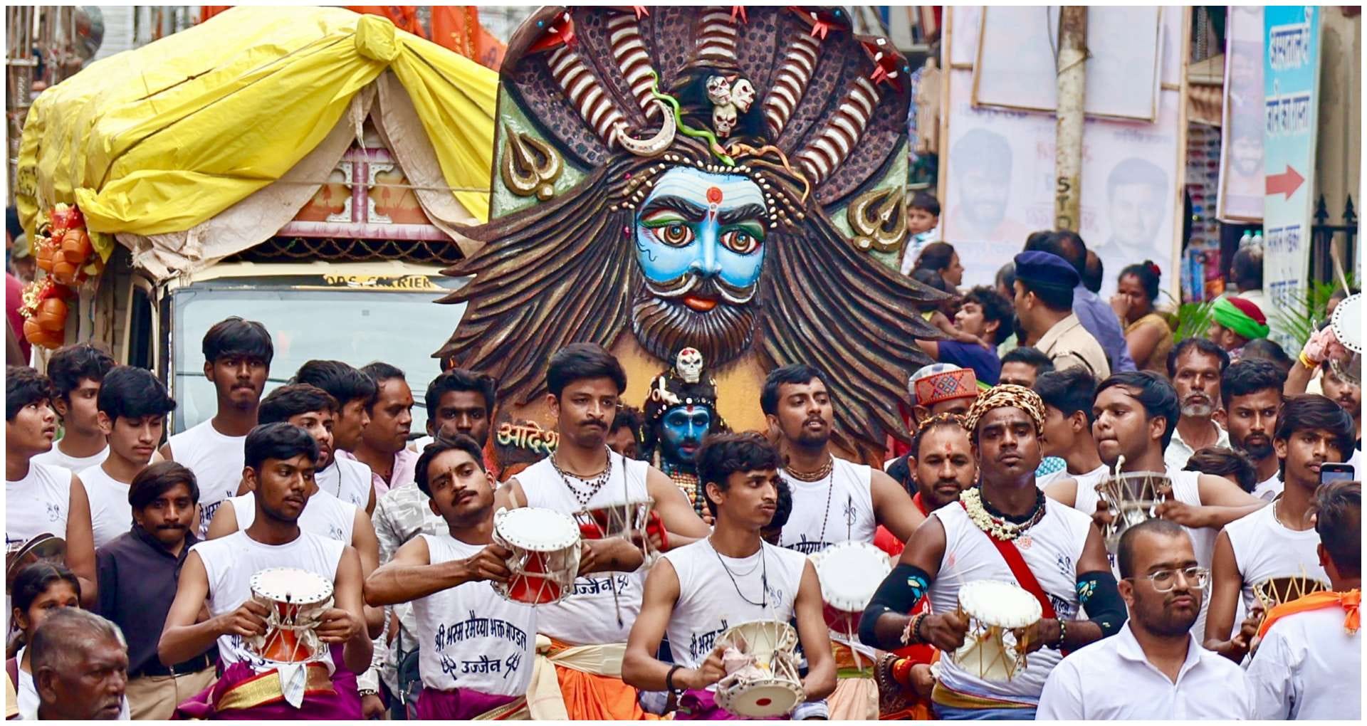 Baneshwari Kanwar Yatra 2025 Starts from Maheshwar Reaches Indore Heads to Ujjain for Mahakal Abhishek