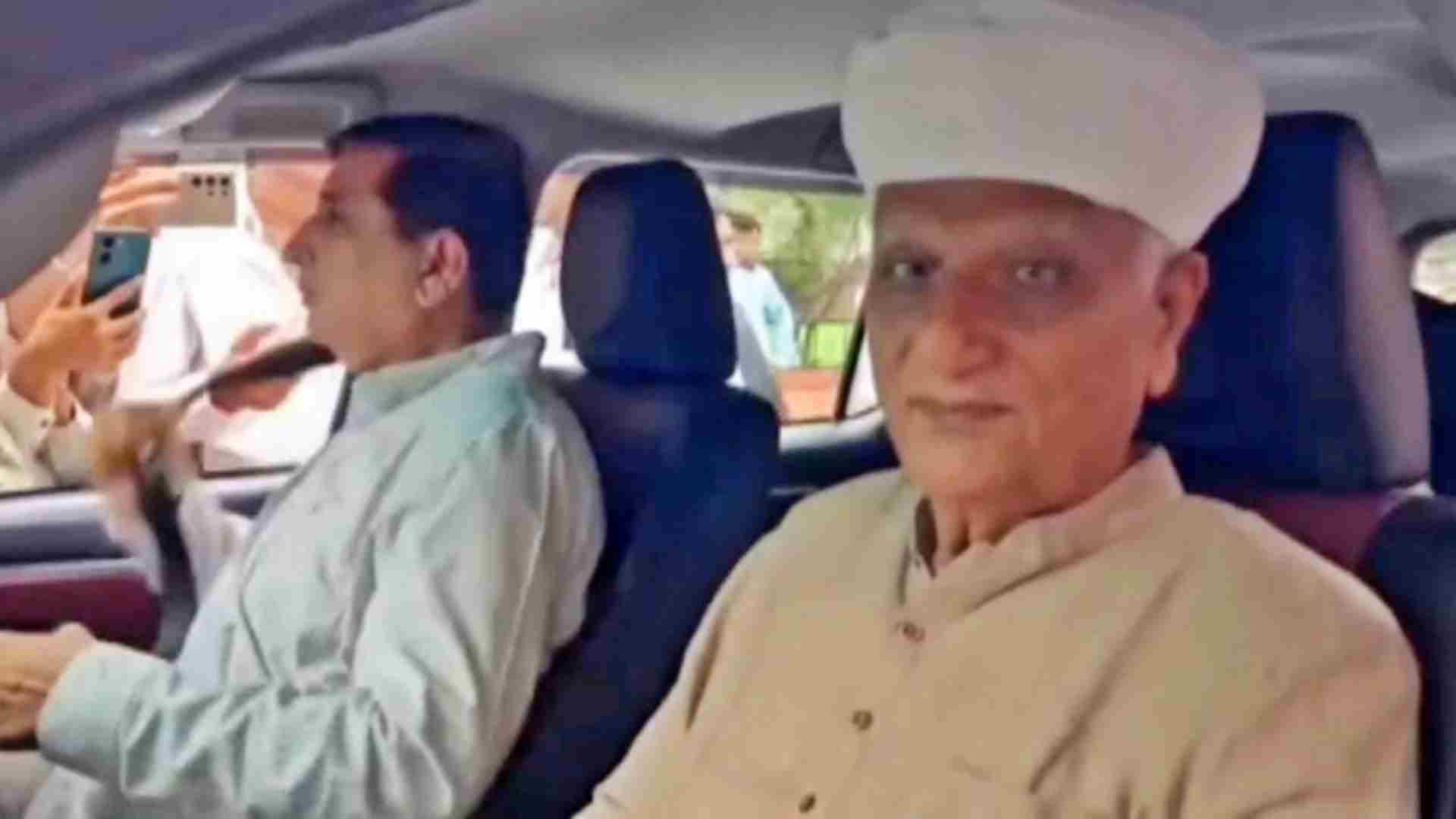 बायतु विधायक हरीश चौधरी और कांग्रेस नेता हेमाराम चौधरी बासनपीर के लिए निकले।
