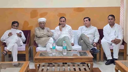 Basanpeer Chhatri dispute: Congress leaders were not allowed to enter Basanpeer