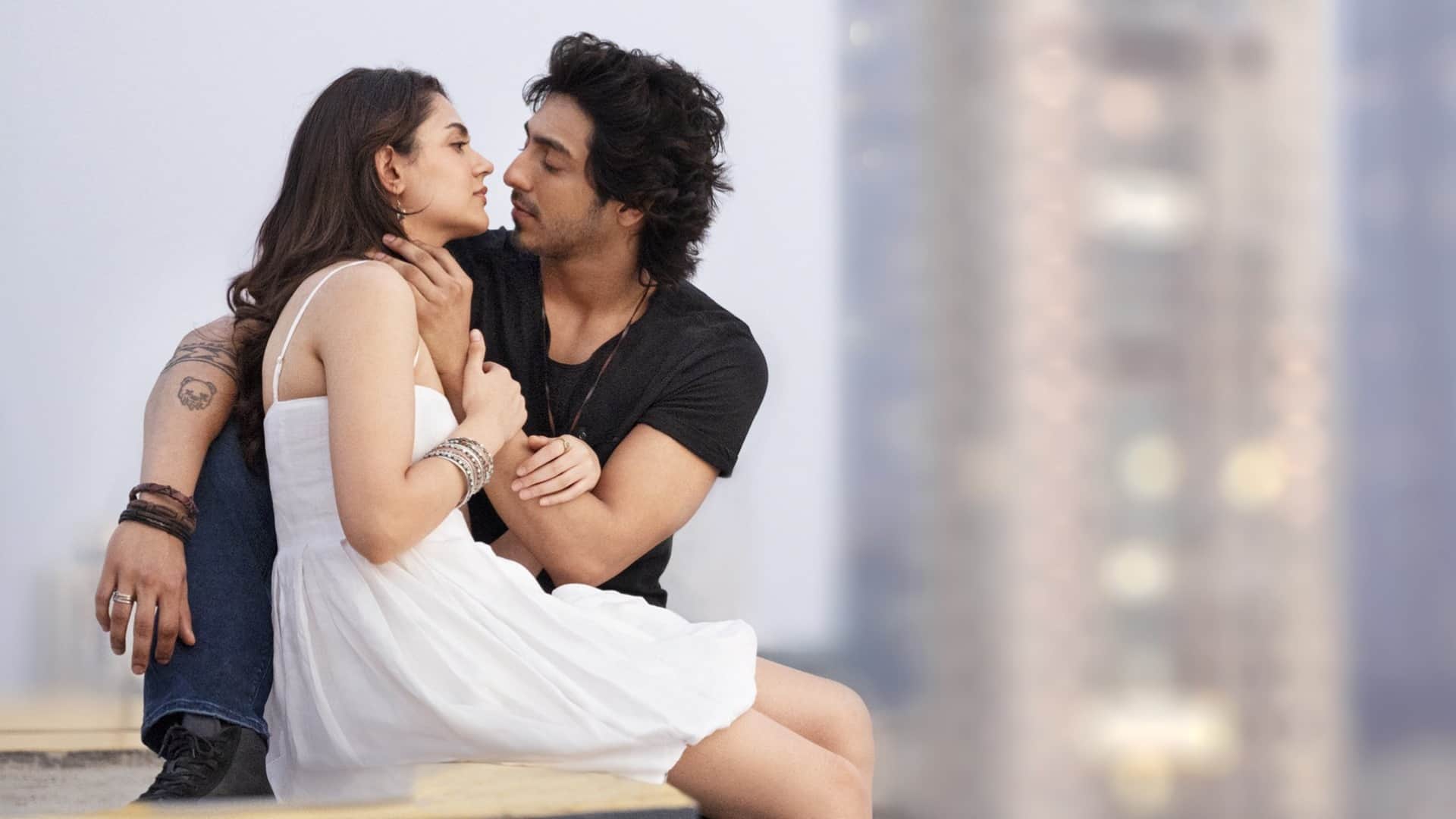 Saiyaara Day 2 Box Office Collection Starring Ahaan Pandey Aneet Padda And Director Mohit Suri Film Earning