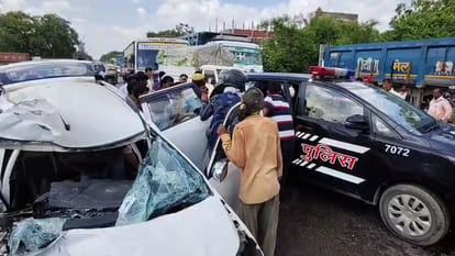 Kanpur Accident: Dumper hits car while overtaking, driver injured