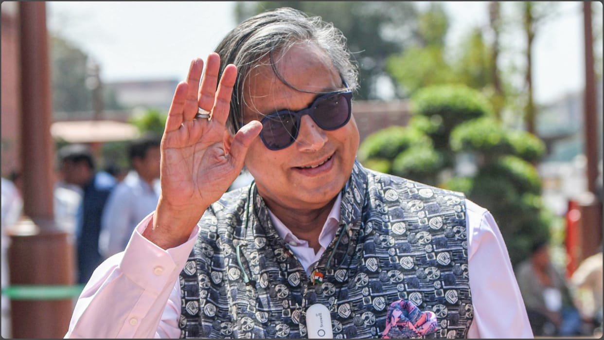 Nation first, parties are means to make country better: Shashi Tharoor, News in Hindi