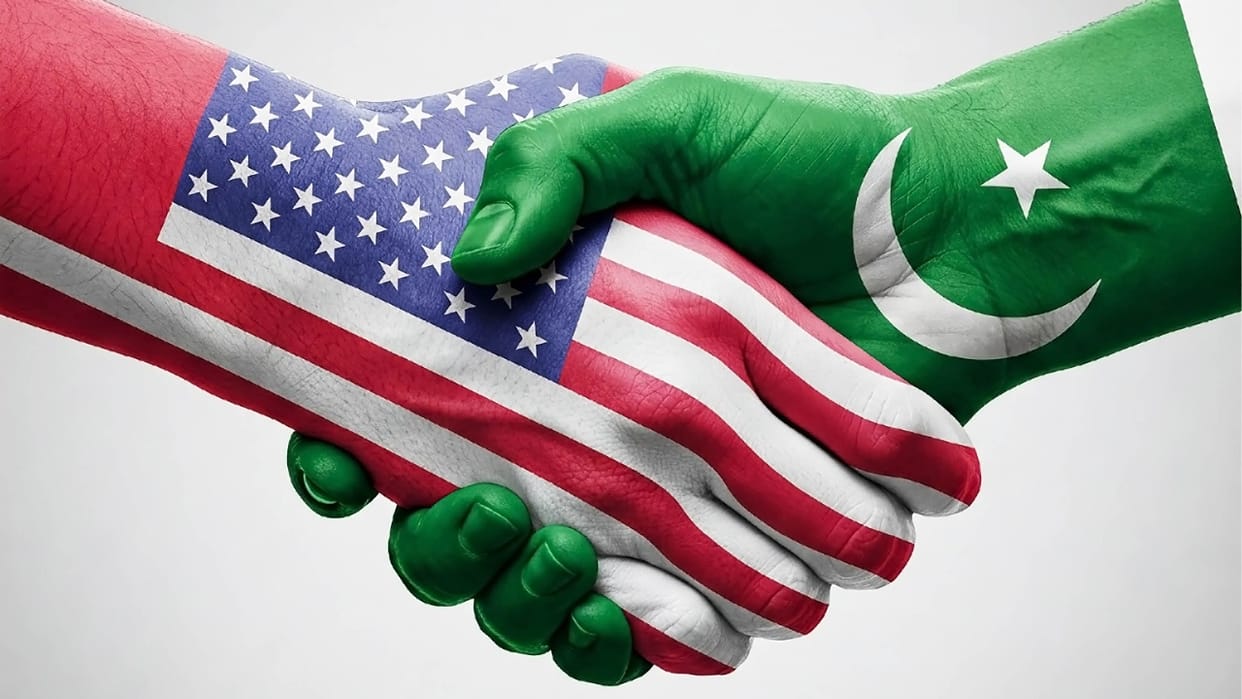 Frightened by the tariff war, Pakistan again spread its hands, Finance Minister met US officials