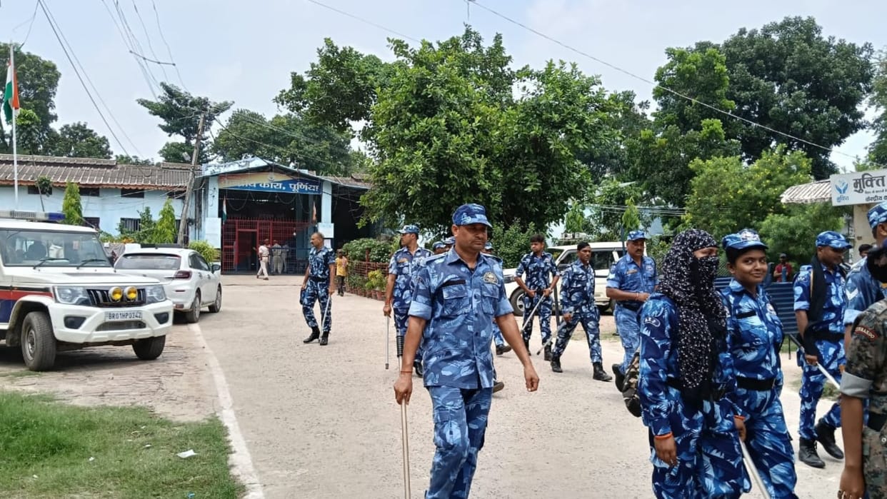 Bihar: Joint raid by DM-SP in Purnia Central Jail, all wards thoroughly searched