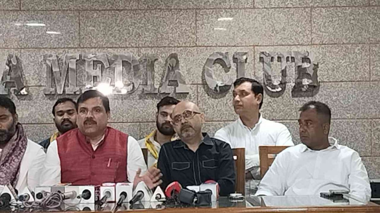 AAP MP Sanjay Singh will protest on August 2 over closure of 27 thousand schools in up