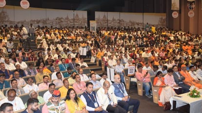 Minister Dr. Mansukh Mandaviya attended Youth Spiritual Summit at Rudraksh Convention Center Varanasi