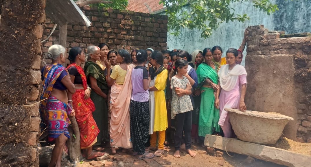 Bihar News: Shopkeeper who poisoned his wife and children dies, did so because he was troubled by debt