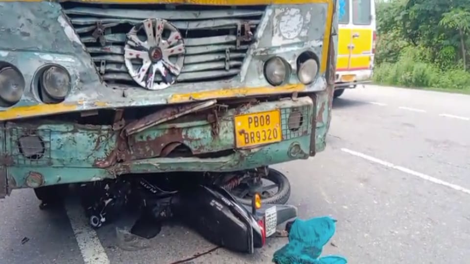Punjab roadway bus hit bike husband dies wife and child injured in Firozpur