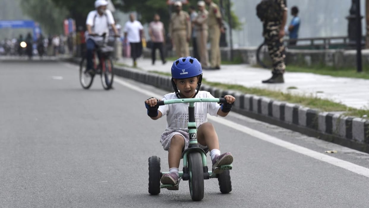 J&K: People participate in 'Pedal Through Paradise' cyclothon in Srinagar, organised by J&K Armed Police, nea