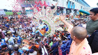 Meerut: CM Yogi said - Shiva devotees are bringing Kanwar with hard work