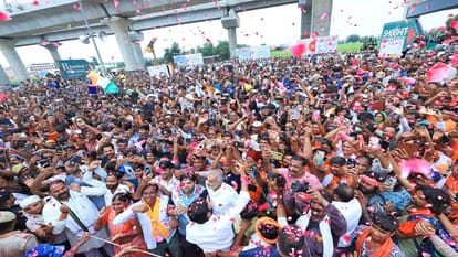 Meerut: CM Yogi said - Shiva devotees are bringing Kanwar with hard work