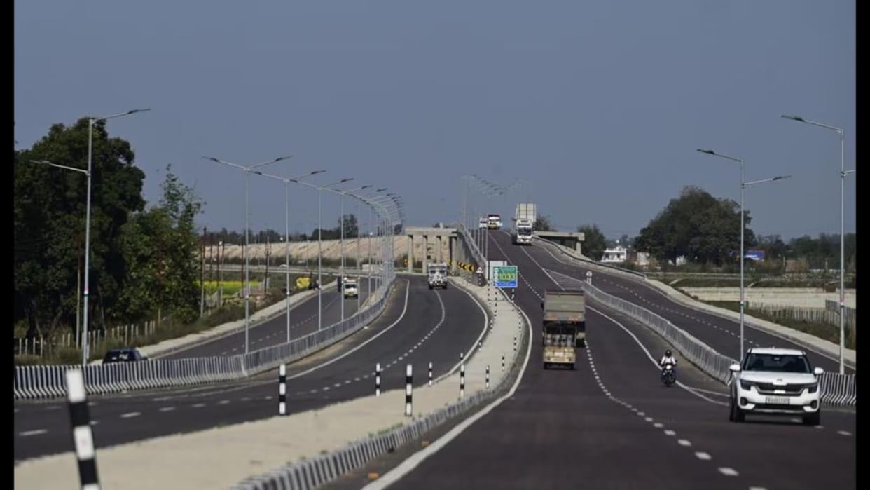 UP: Beware those going to Ayodhya, entry of heavy vehicles banned till 9th August; Completely no entry these d