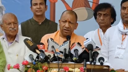Meerut: CM Yogi said - Shiva devotees are bringing Kanwar with hard work