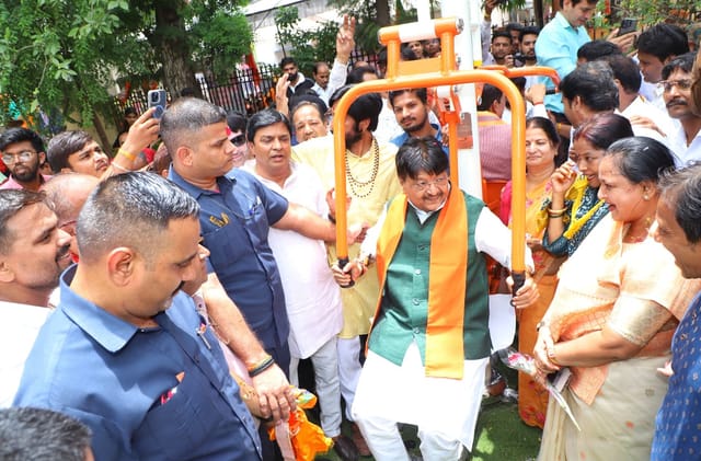 मंत्री कैलाश विजयवर्गीय