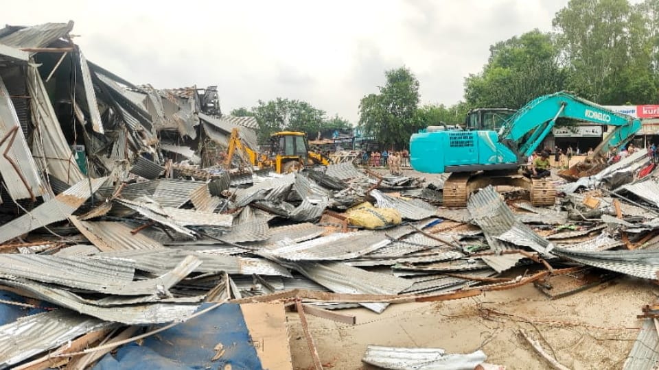 Chandigarh furniture market demolished see video