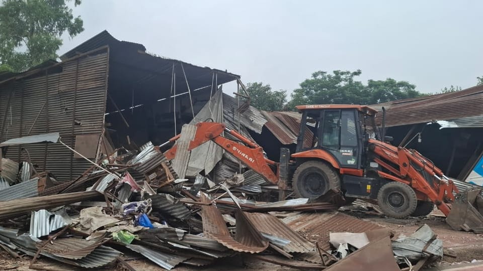 Bulldozers action on Chandigarh furniture market 116 shops demolished