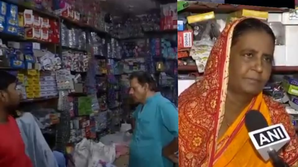 Miscreants looted 70 thousand rupees from a woman in Delhi's Bhajanpura area
