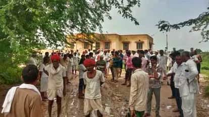 Tonk News: no road to crematorium in Jaikishanpura village, villagers says now road will be built or no voting