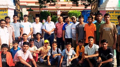 Sports News 32 players of Varanasi division are taking training in hockey technique and penalty corner