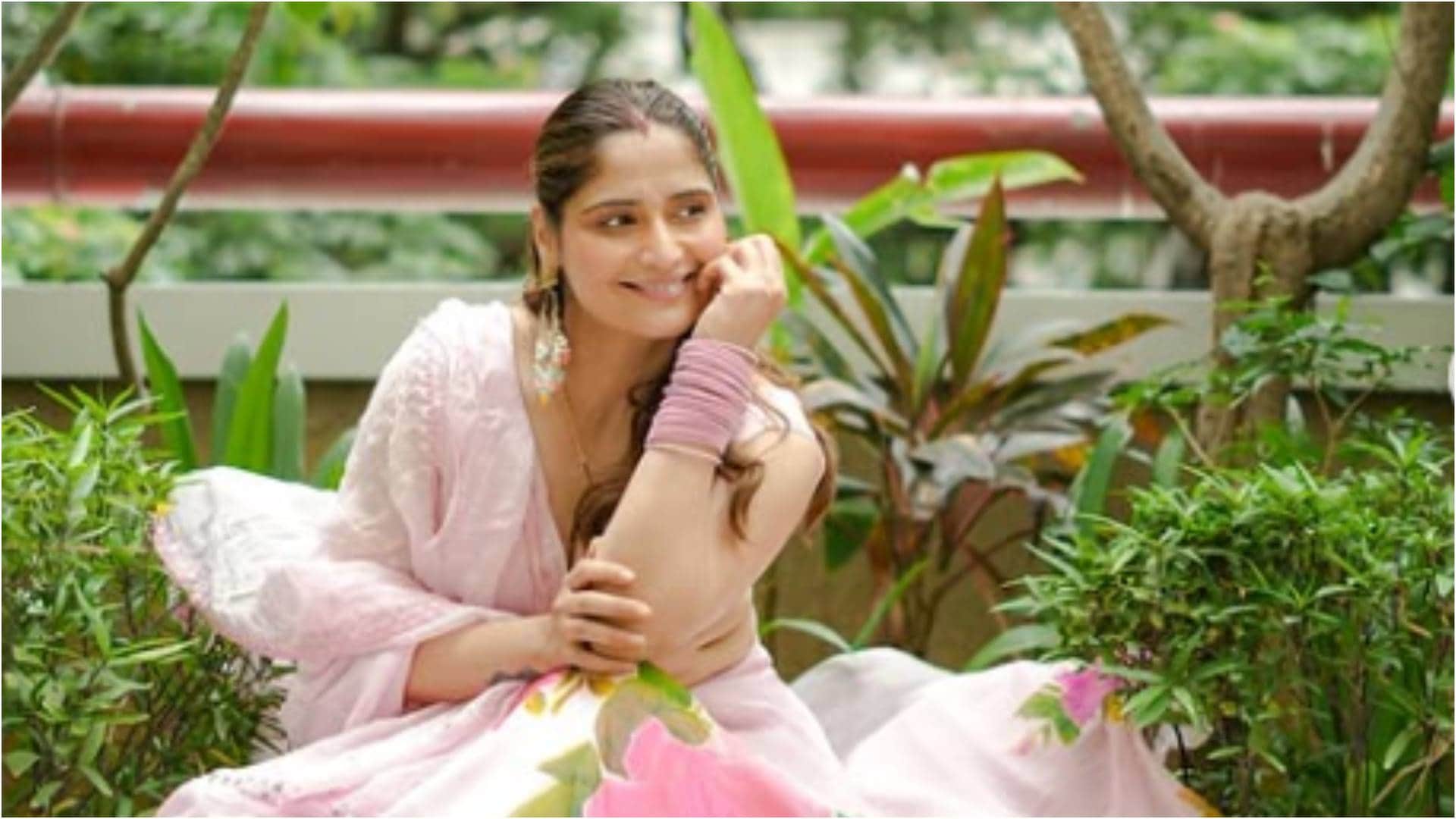 Arti singh chauhan Shares touching emotional note remembering her late mother says miss you Mumma