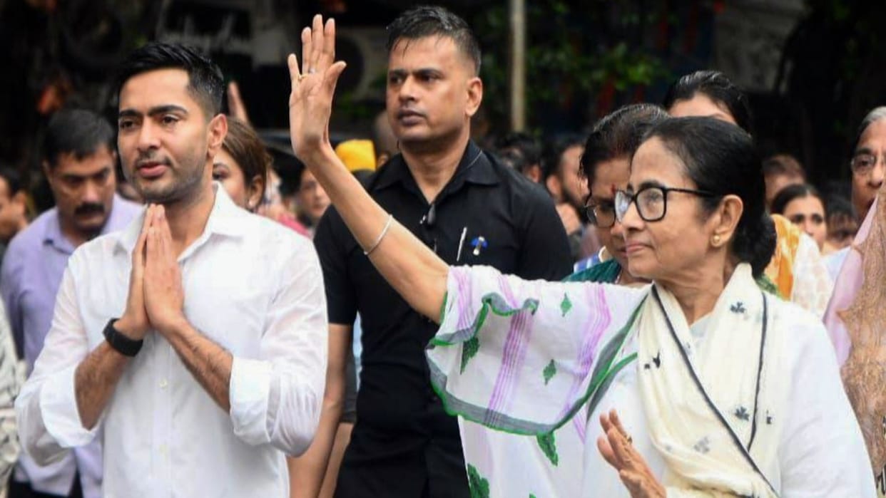 Mamata Banerjee Attacks EC Alleges Names People Minority-Dominated Districts Struck Off Electoral Rolls