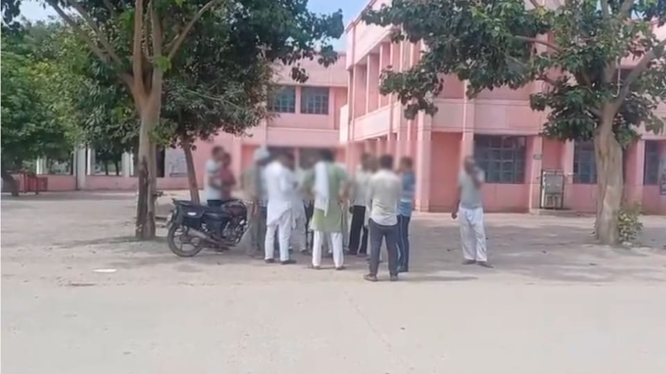 Asha worker murdered in Baraut of Baghpat Body found half naked in a sack