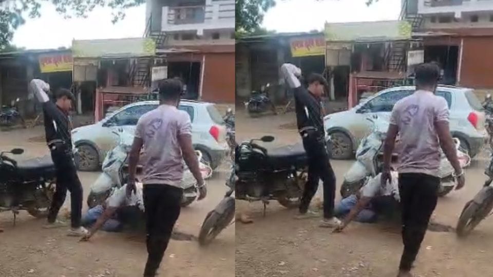 Janjgir Champa youth beat a man with belt and punches