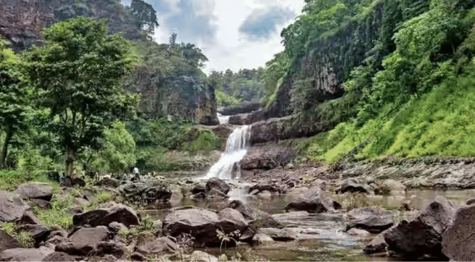 Indore news: Two young men drown at Bhairav Kund picnic spot, search operation underway