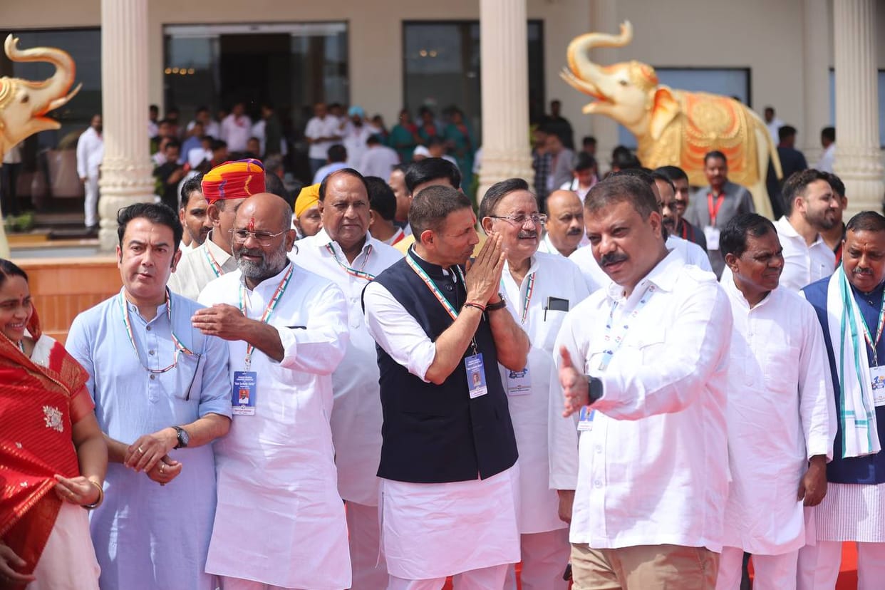 Mandu/Bhopal: Rahul Gandhi joins Congress camp, says- India's economy is in the hands of two or four industria