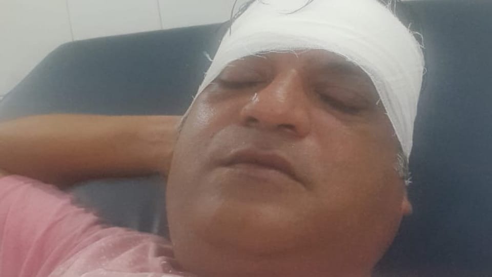 Electricity PSPCL worker attack on man head with screwdriver in Rajpura