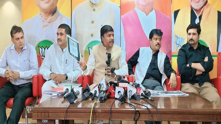 'भूपेश बघेल झूठ की फैक्ट्री': बीजेपी ने जारी किए कांग्रेस सरकार में कोयला आवंटन और पेड़ों की कटाई के दस्तावेज