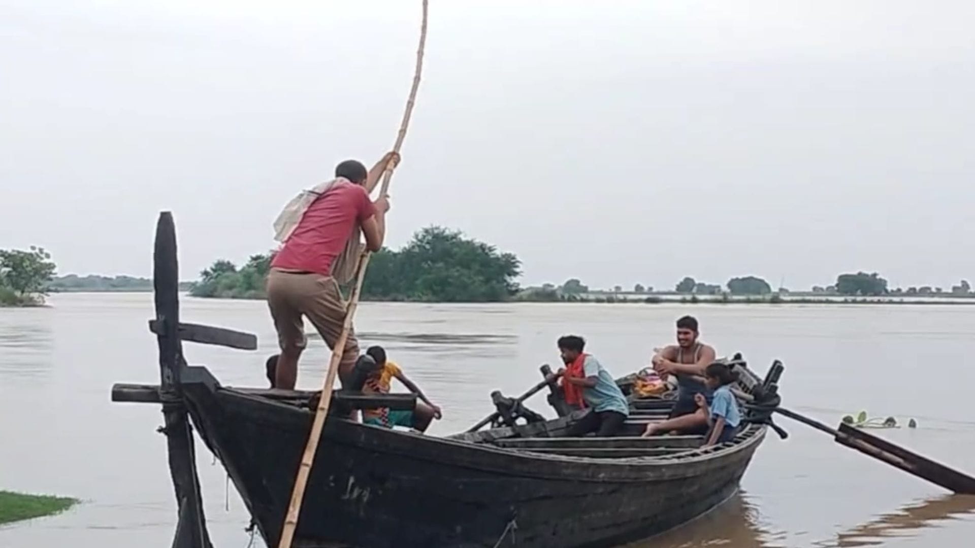 जलस्तर बढ़ा