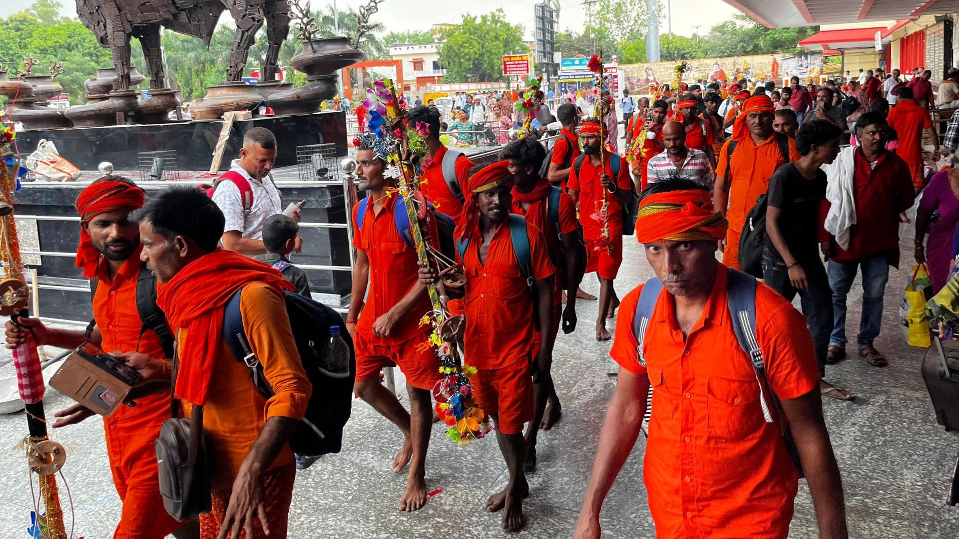 Sawan Somvar 2025 Bam-Bam resounded Baba vishwanath will be anointed with the water of Rameswaram